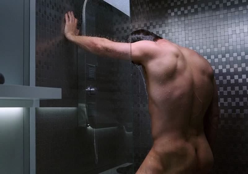 Chris Pratt naked in Passengers