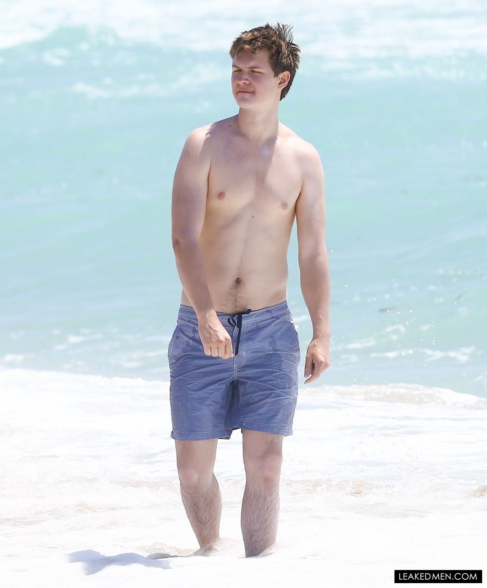 Ansel Elgort Penis Pics And Leaked Nsfw Videos 2020 Leaked Men 