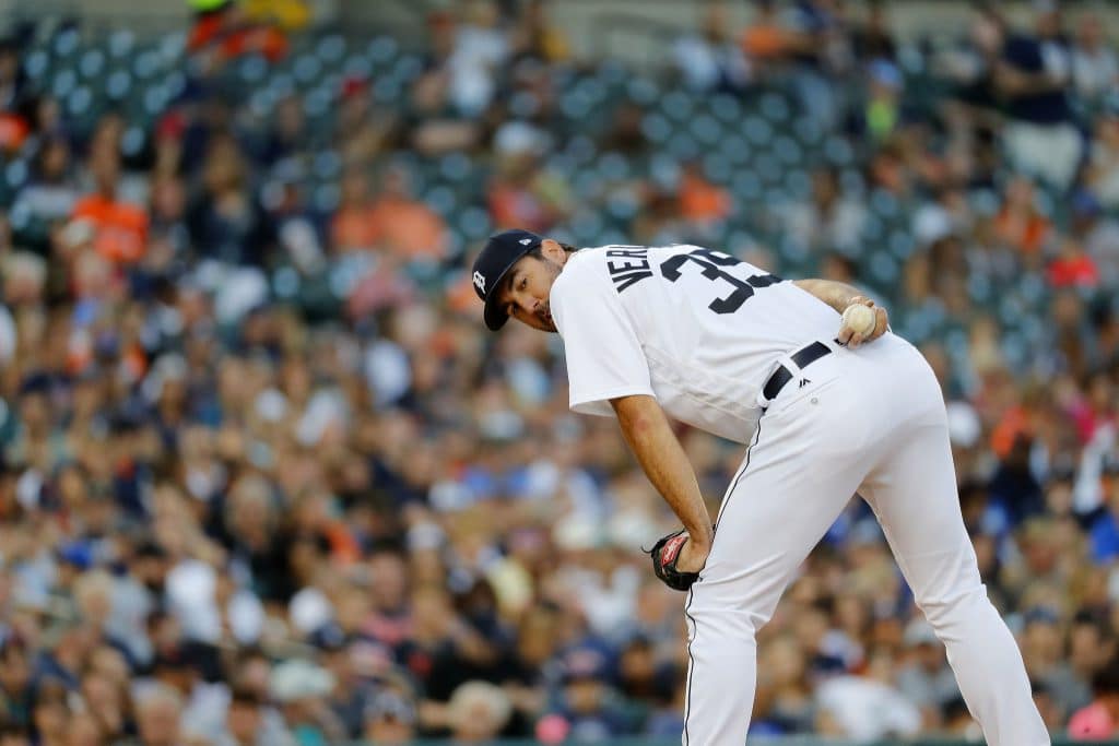 Justin Verlander preparing to pitch