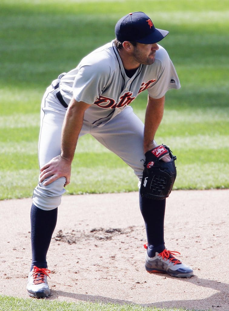 Justin Verlander resting during game