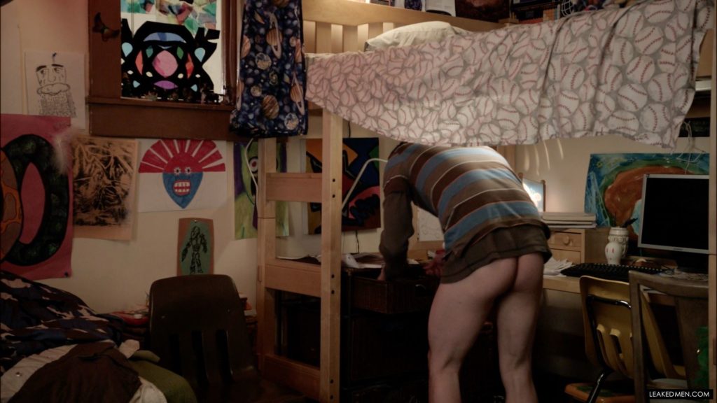 Jeremy Allen White bare ass