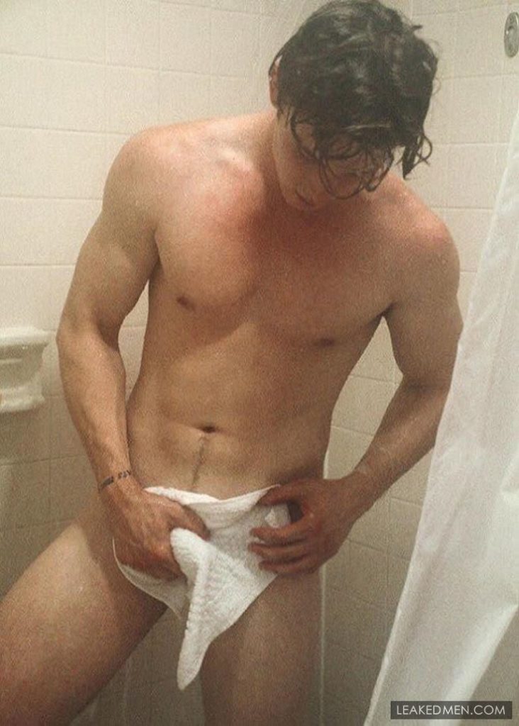 Shawn Mendes Nude Pictures Leaked His Visible Cock Bulge Leaked Men